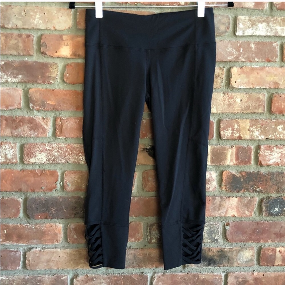 Athleta Mind Over Mat Capri - EUC